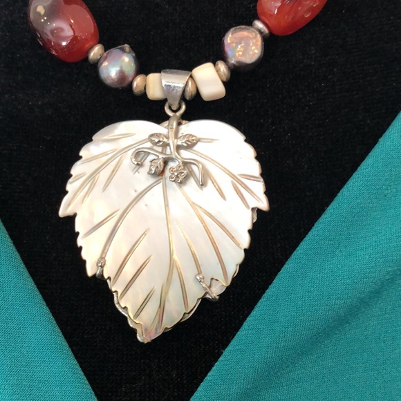 Maple leaf handmade necklace - Picture 2 of 6